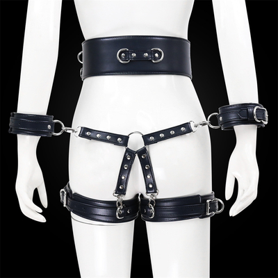 Bondage Harness Fashion Gothic Collar, PU Seksi Punk Choker dengan Alloy Heart Dangle untuk Wanita